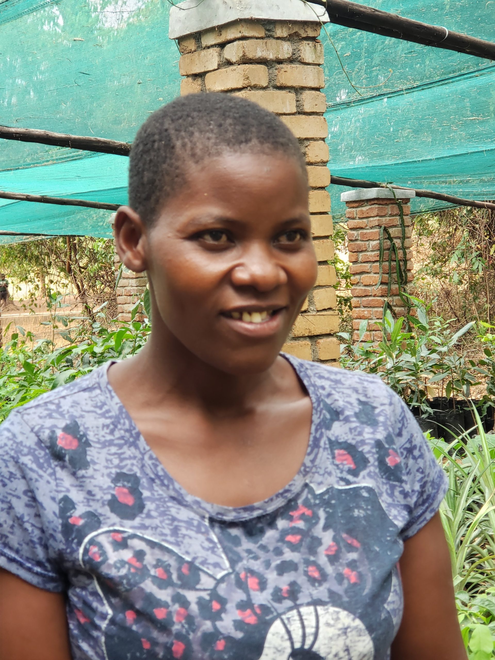 Ayeta werkt bij Mitongwe